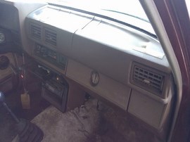 1985 TOYOTA TRUCK,RED, STD CAB, 2.4L, MT, 2WD, Z25964